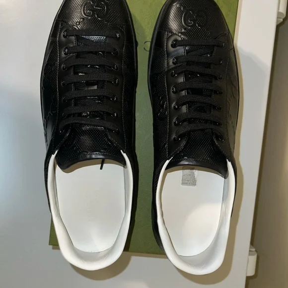 Gucci Black Logo-Embossed Sneakers - Picture 8 of 8